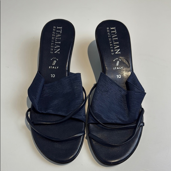 Italian Shoemakers Blue Sandals Minimalist Design size 10 women's - Picture 1 of 5
